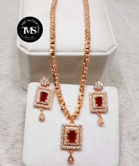 Zircon Fancy Chain Locket With Tops !!