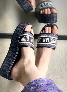 D Wedges 🥿