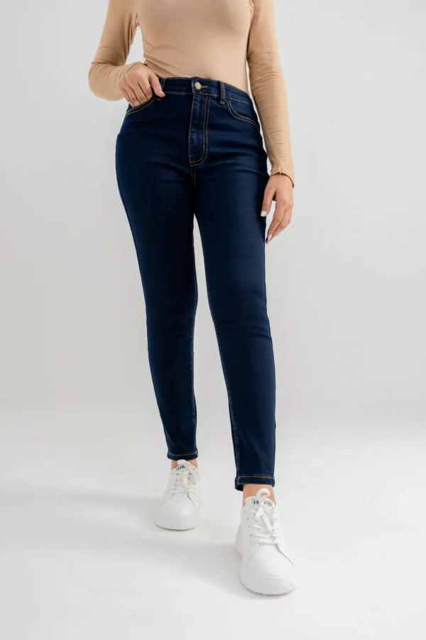 AmyraBasicFitJeans_2 Midnight Indigo Women's Skinny Jeans – Premium Comfort Stretch Denim